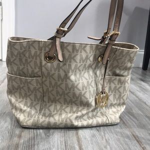 Michael Kors purse